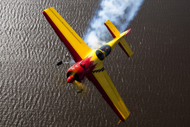 Обои картинки фото авиация, лёгкие одномоторные самолёты, спортивно-пилотажный, su-26, одноместный, су-26, самолёт