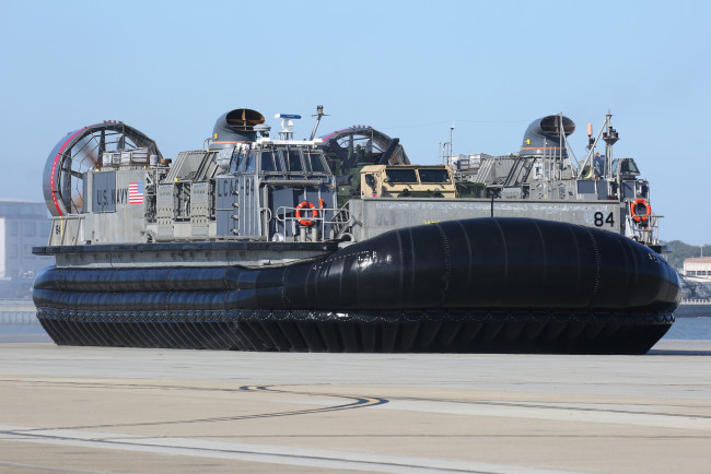 Обои картинки фото корабли, суда на воздушной подушке, вмф