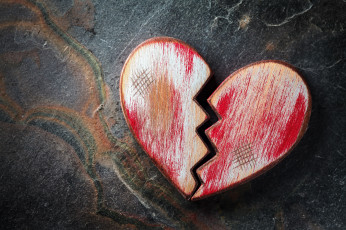 Картинка праздничные день+святого+валентина +сердечки +любовь сердечко раскол