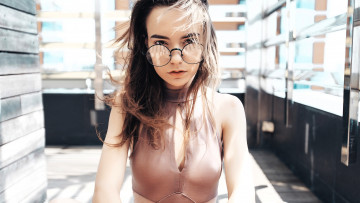 Картинка девушки -+лица +портреты русая лицо очки топ