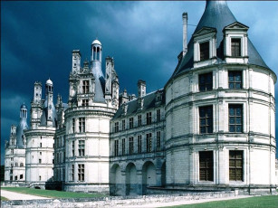 Картинка города замки луары франция