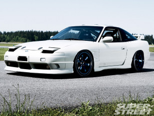 Картинка автомобили nissan datsun