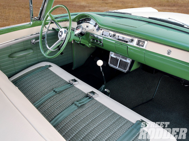 Обои картинки фото автомобили, спидометры, торпедо