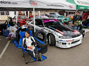 Картинка автомобили авто девушками и девушки