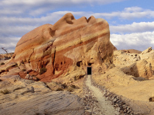 Картинка природа горы скала голова тропинка