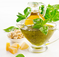 Картинка еда разное greens olive oil зелень орешки сыр оливковый соус оливковое масло sauce nuts cheese