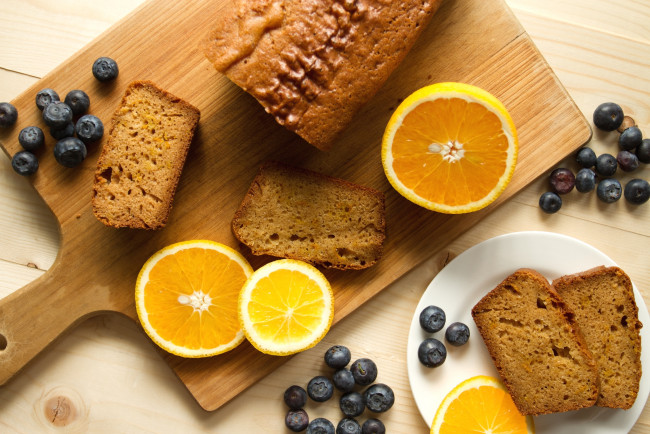 Обои картинки фото еда, пирожные,  кексы,  печенье, голубика, лимон