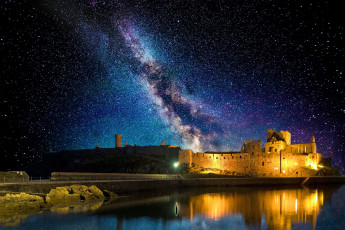 Картинка peel+castle+isle+of+man города замки+англии ночь небо звезды замок