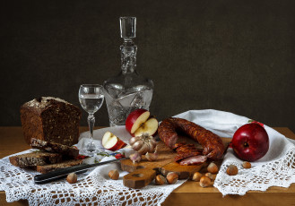 Картинка еда натюрморт закуска водка графин