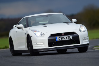 Картинка автомобили nissan datsun uk-spec track edition gt-r