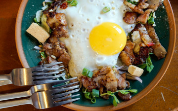 Картинка еда Яичные+блюда зелень глазунья