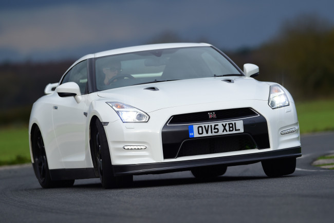 Обои картинки фото автомобили, nissan, datsun, uk-spec, track, edition, gt-r