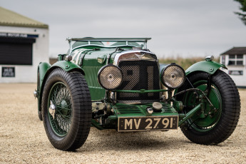 Картинка автомобили классика aston-martin