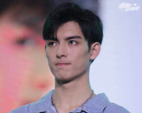 Картинка мужчины wang+hao+xuan ван хао сюань