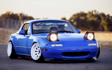 Картинка автомобили mazda