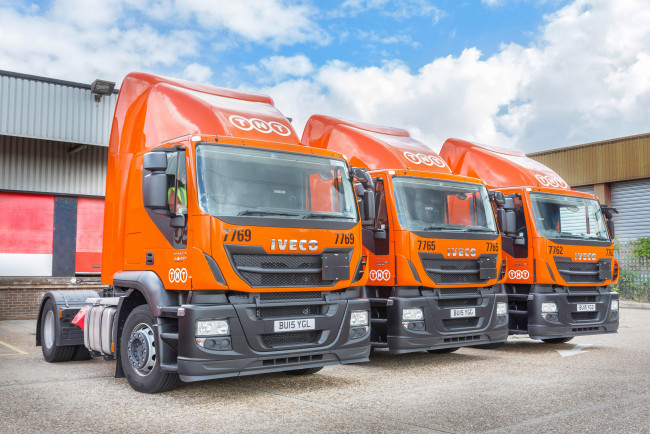 Обои картинки фото автомобили, iveco, stralis, hi-road, 420, 4x2, uk-spec, 2013г