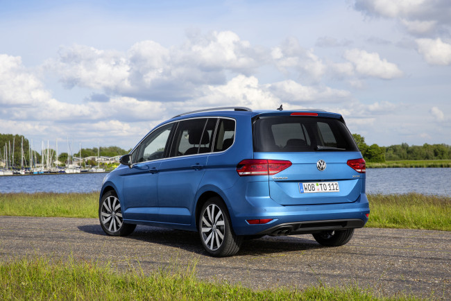 Обои картинки фото автомобили, volkswagen, touran, 2015г