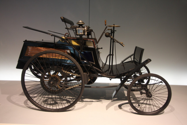 Обои картинки фото mercedes benz museum, автомобили, классика, ретро, экспонат
