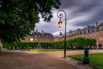 Картинка города париж+ франция площадь paris фонтан париж фонарь france вогезов здания place des vosges