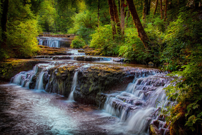 Обои картинки фото природа, водопады, водопад, река, лес