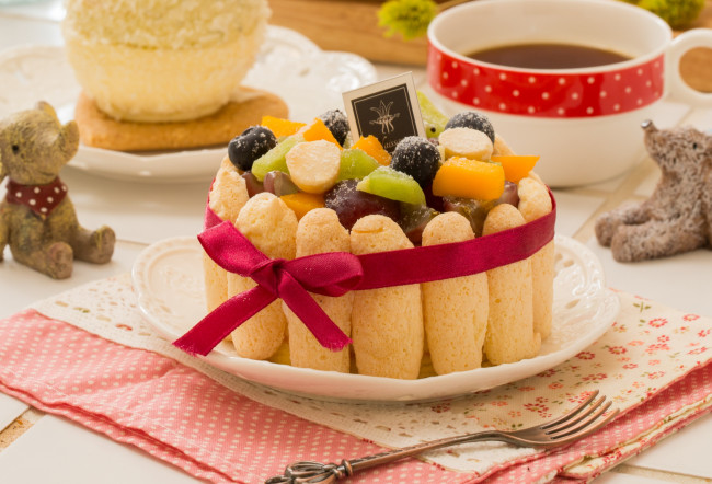 Обои картинки фото еда, торты, савоярди, торт, фрукты, чай