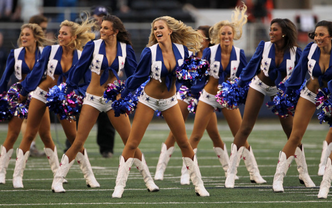 Обои картинки фото спорт, группы поддержки, девушки, взгляд, фон