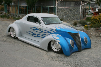 Картинка автомобили выставки уличные фото hot