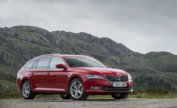 Картинка автомобили skoda uk-spec combi superb красный 2015г