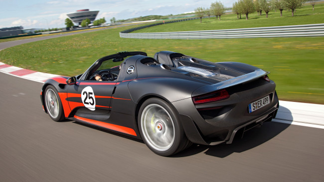 Обои картинки фото porsche 918 spyder concept 2010, автомобили, porsche, трасса, 918, spyder, 2010, concept