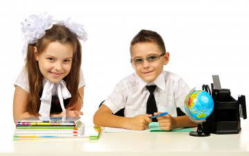 Картинка праздничные день+знаний книги глобус очки дети улыбки