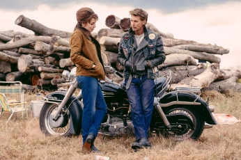 Картинка the+bikeriders+ 2023 кино+фильмы the+bikeriders jodie comer austin butler the bikeriders байкеры драма криминал кадры из фильма