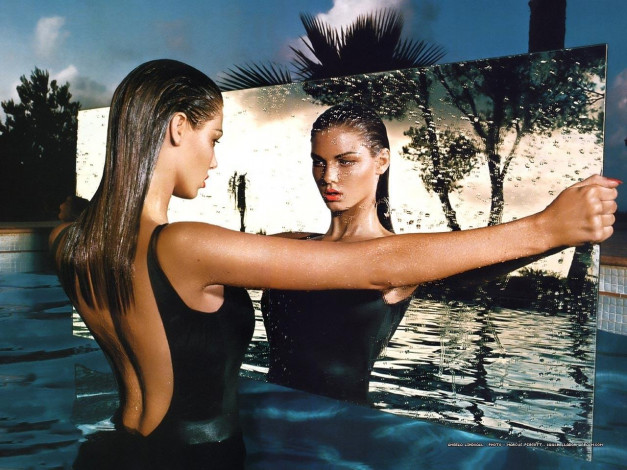 Обои картинки фото Luisa Ranieri, девушки