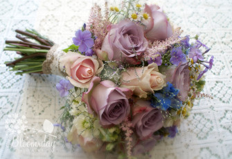 Картинка цветы букеты композиции розы дельфиниум левкой ромашки флоксы