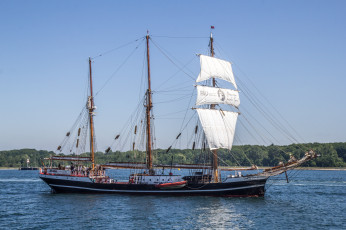 Картинка корабли парусники мачты паруса