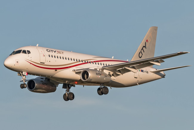 Обои картинки фото авиация, пассажирские самолёты, авиалайнер