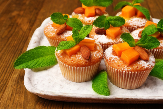 Обои картинки фото еда, пирожные,  кексы,  печенье, тыква, миндаль, мята, маффины, кексы