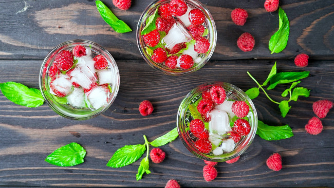 Обои картинки фото еда, напитки, мята, малина, лед