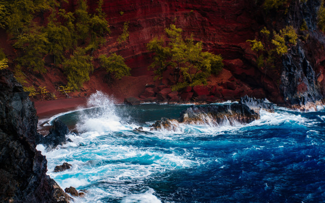 Обои картинки фото природа, побережье, залив, деревья, горы, вода