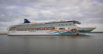 Картинка norwegian+spirit корабли лайнеры круиз лайнер