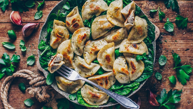 Обои картинки фото еда, пельмени,  манты,  вареники