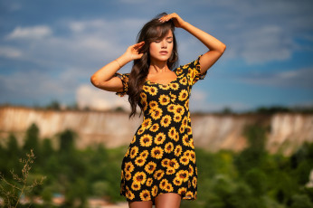 Картинка девушка+-+girl девушки -+брюнетки +шатенки девушка женщина шатенка темноволосая сексуальная модель звезда позирует разная обувь верхняя стильная одежда нижнее эротическое бельё трусы лифчик колготки чулки аксессуары макияж и множество элементов на фотографии