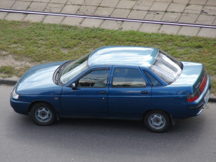 Картинка автомобили выставки уличные фото