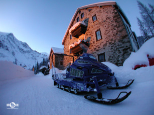 Картинка мотоциклы снегоходы