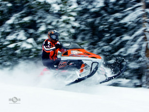 Картинка мотоциклы снегоходы