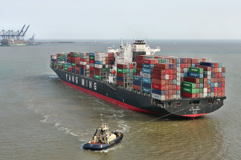 Картинка корабли разные+вместе буксир контейнеровоз
