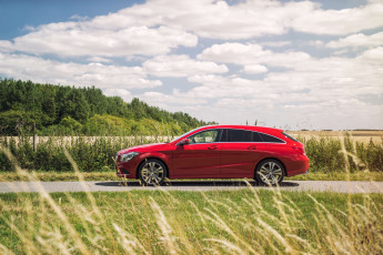 Картинка автомобили mercedes-benz brake shooting urban cdi uk-spec красный 2015г x117 cla 200