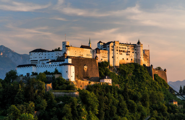 Обои картинки фото golden castle, города, - дворцы,  замки,  крепости, замок, горы