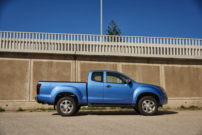 Обои картинки фото автомобили, isuzu, kb, синий, 2015г, cab, extended