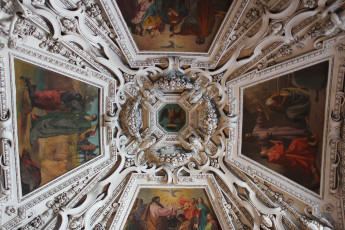 Картинка интерьер убранство +роспись+храма картины