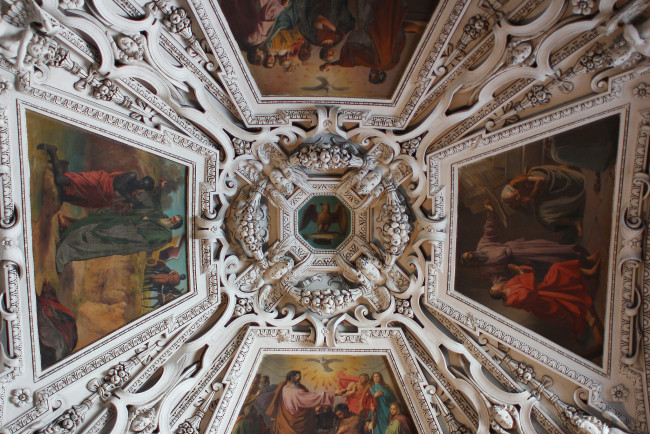 Обои картинки фото интерьер, убранство,  роспись храма, картины